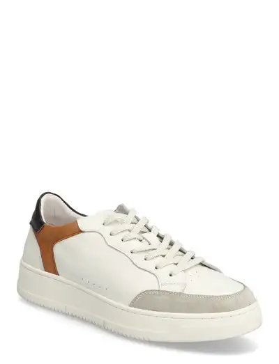L51 411 - Baskets basses