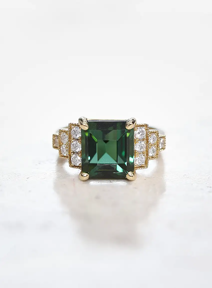 Bague en Or Jaune 18K, Tourmaline Verte & Diamants | Authentique & Vintage