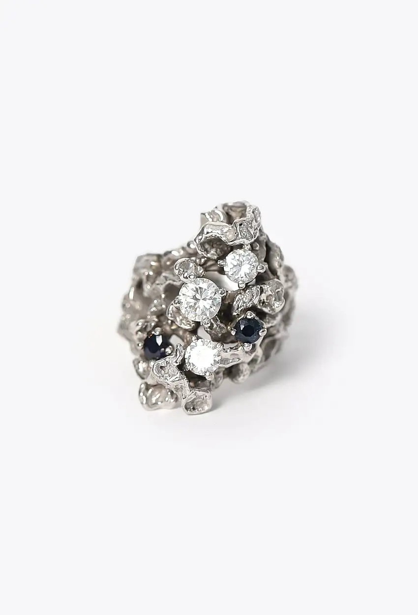 fe73ff2eae06e982179ef0241d68-1 '70s Bague Arthur King Or Blanc 18K, Saphirs & Diamants - Bijoux Vintage