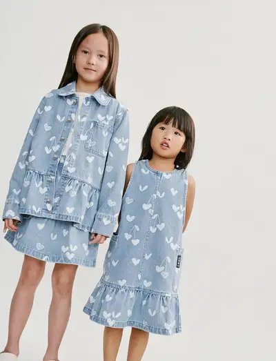 Angelica Printed Denim frill Dress - Robes pour bébés sans manches